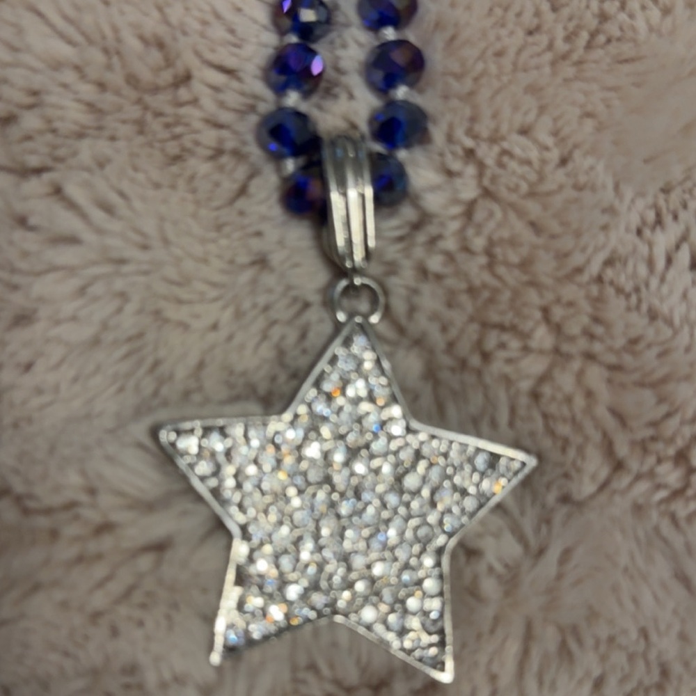 Beaded necklace with blingy star